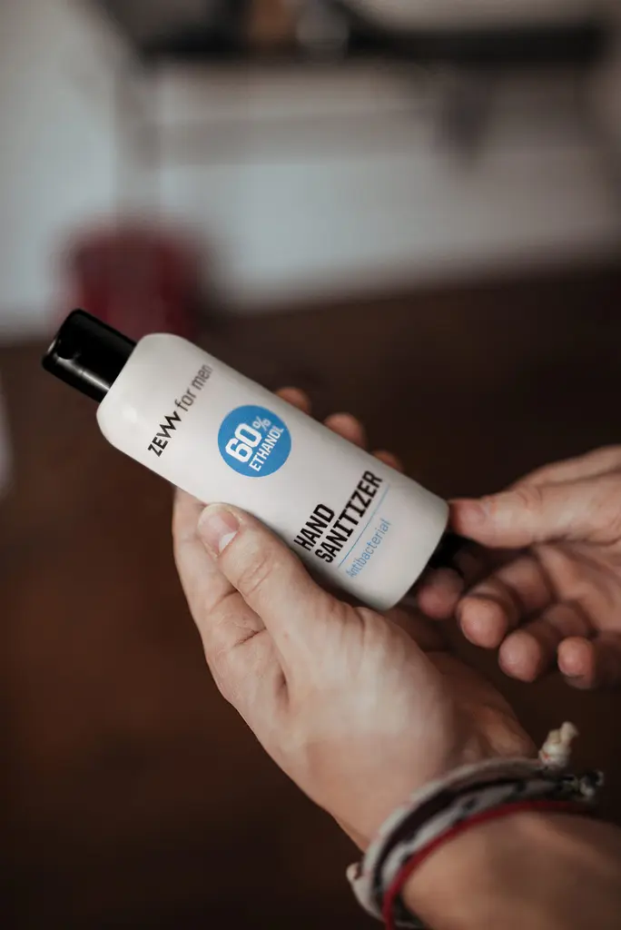 Антибактериальный гель для рук Zew For Men Antibacterial Hand Gel 100 мл - фото 2