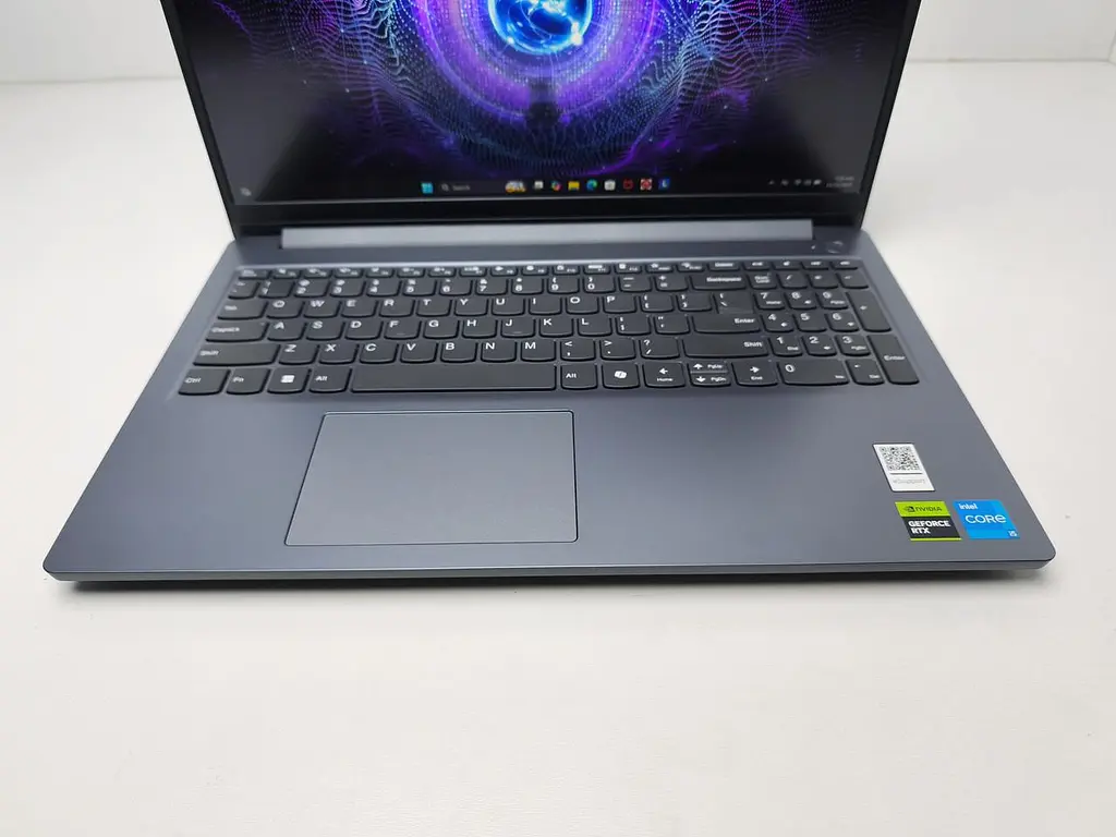 Ноутбук Lenovo 15.6 LOQ 15IAX9E FHD IPS 144Hz/Intel i5-12450HX/16GB/512SSD/RTX 3050 6GB/DOS (83LK00CVUS) - фото 7
