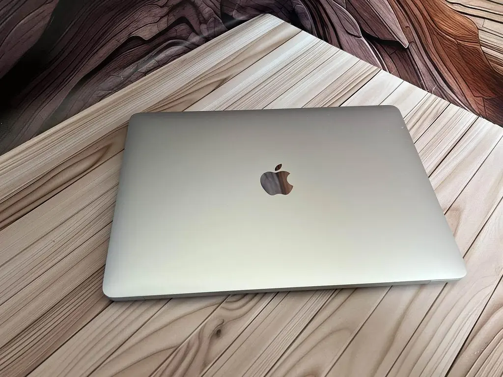 Ноутбук Apple MacBook Pro 13" 2020 i7-1068NG7/32/512 (C02DV4MBML87) Б/в - фото 7