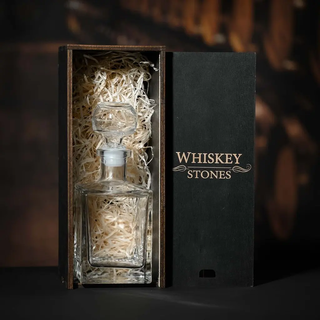 Подарунковий набір віскі Whiskey Stones №11 графин Pasabahce в дерев'яному пеналі - фото 2