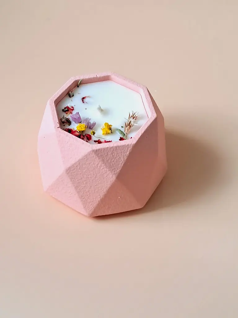 Свічка ручної роботи Svich Shop розового кольору - фото 2