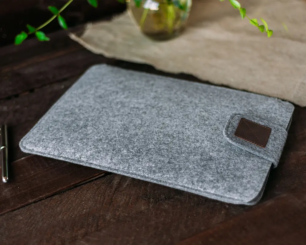Чохол для ноутбука Gmakin для Macbook Pro 13 New Grey/Brown (GM55-13New) - фото 8