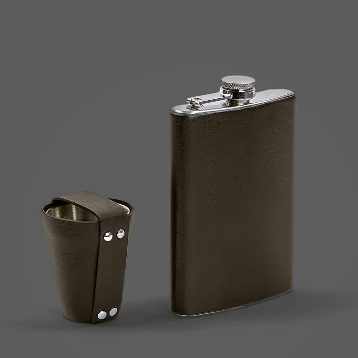 Набор с флягой и рюмками в кожаном чехле темно-коричневый Crazy Horse - фото 4