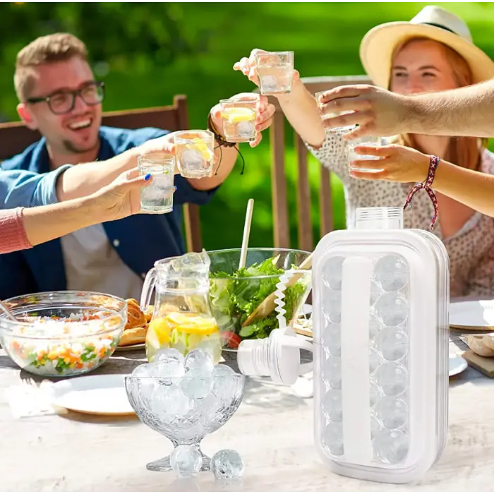 Силиконовая форма для льда на 17 шариков в виде бутылки белая ICE CUBE TRAY - фото 4