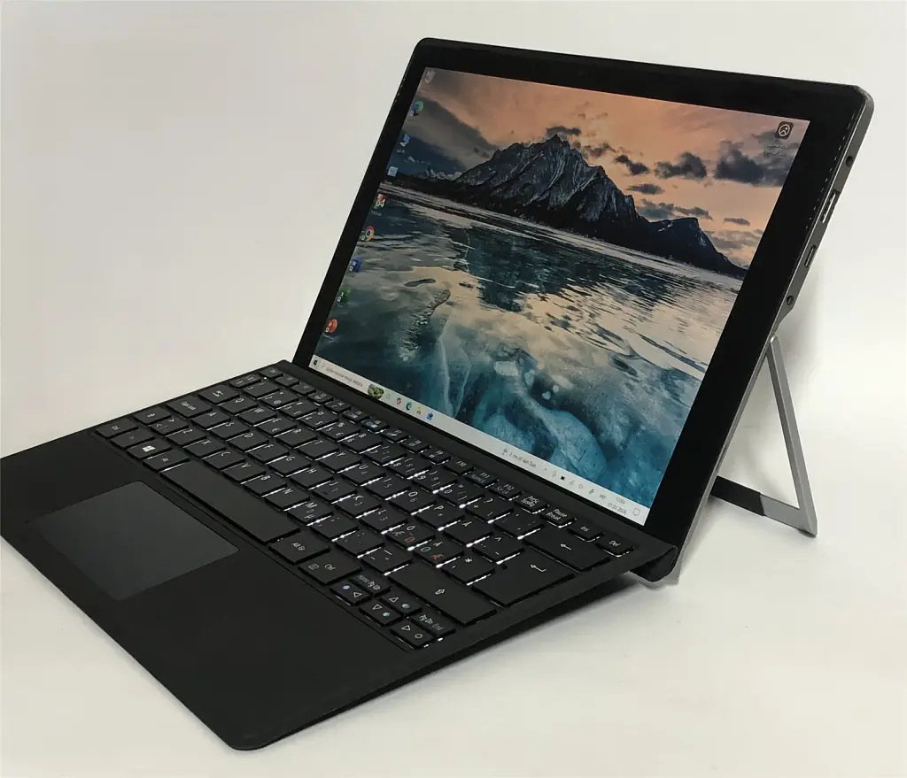 Ноутбук Acer Switch Alpha 12 SA5-271P / 12" (2160x1440) IPS Touch / i5-6200U / 8GB / 256GB SSD / Win10 / Backlight - Б/в - фото 3