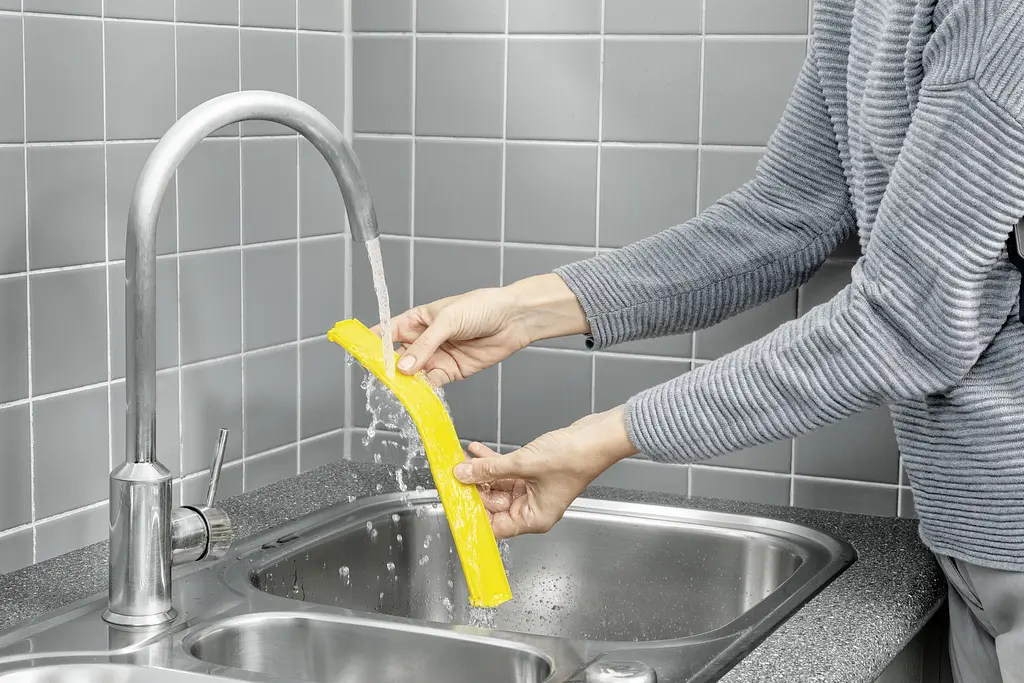 Віконний пилосос Karcher WV 6 Plus (1.633-741.0) - фото 2