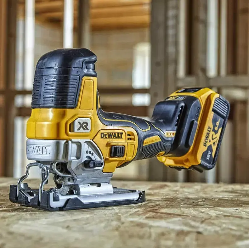 Пила лобзикова акумуляторна DeWalt без АКБ та ЗП DCS335NT - фото 6