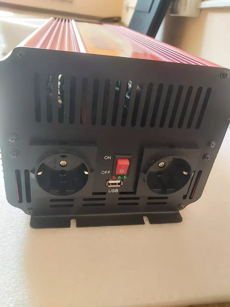 Инвертор напряжения Wave Inverter 4000 Вт 12-220В (Красный) - фото 5