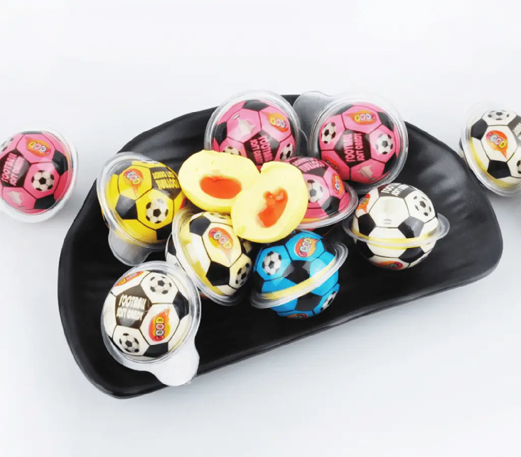 Жувальні цукерки Halloween 3D Football Gummy Candy with Jam - фото 3