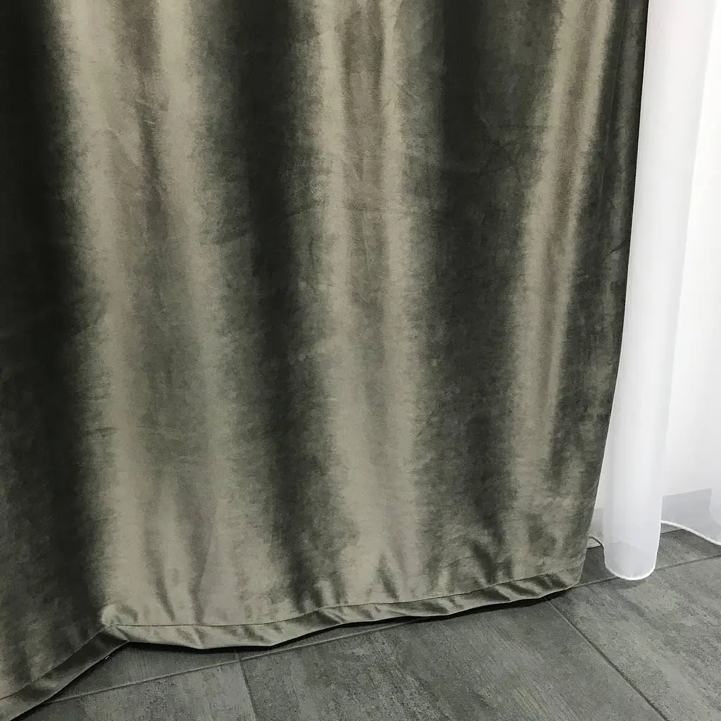Оксамитові штори сірого кольору 2шт. 150х270 з білим шифоновим тюлем 400х270, на тасьмі ALBO pbe0052698 - фото 5