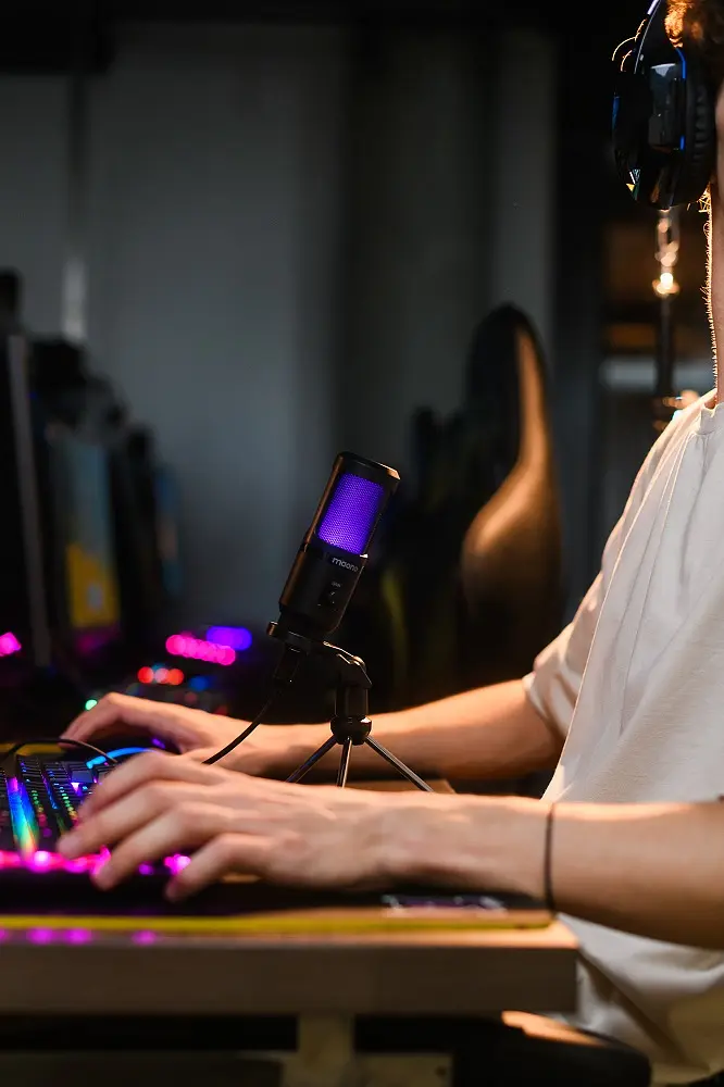 Студійний конденсаторний USB мікрофон Maono РМ461TR RGB з підсвічуванням (Чорний) - фото 8