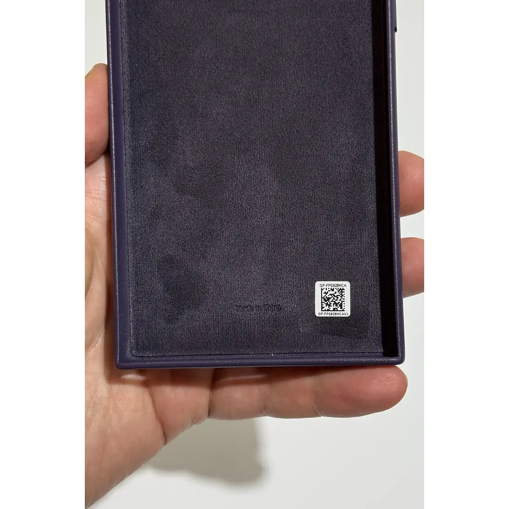 Оригінальний шкіряний чохол Samsung Vegan Leather Case для Samsung Galaxy S24 Ultra Dark Violet GP-FPS928HCAVW SM-S928 - фото 8