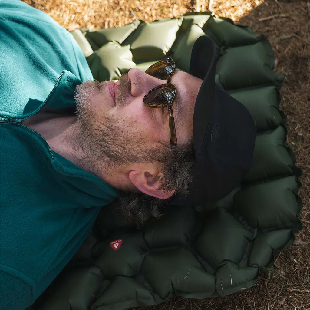 Килимок надувний Highlander Nap-Pak Inflatable Sleeping Mat PrimaLoft 5 cm Olive (AIR072-OG) - фото 8
