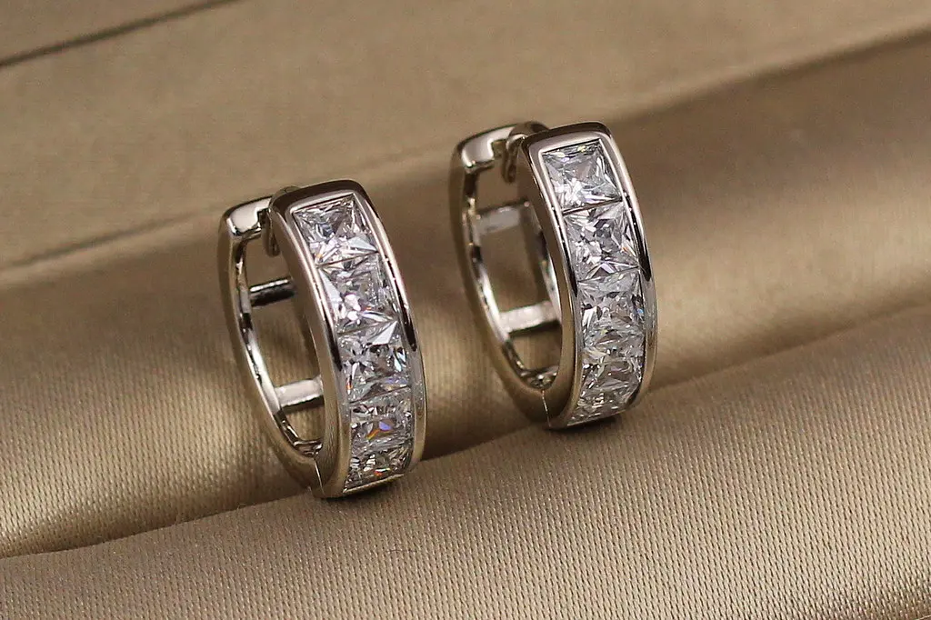 Сережки Xuping Jewelry кільця великі квадратні камені 1.5 см сріблясті - фото 2