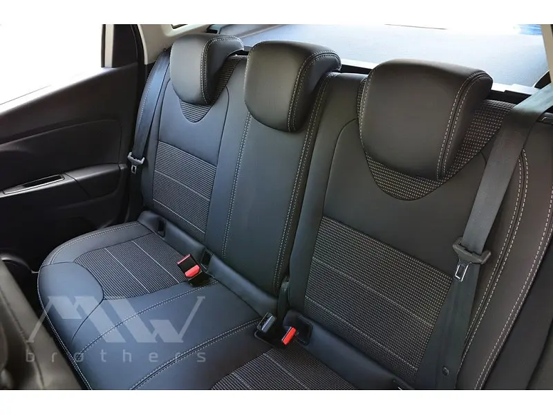 Авточохли модельні MW Brothers для Renault Clio IV c 2012 - фото 2