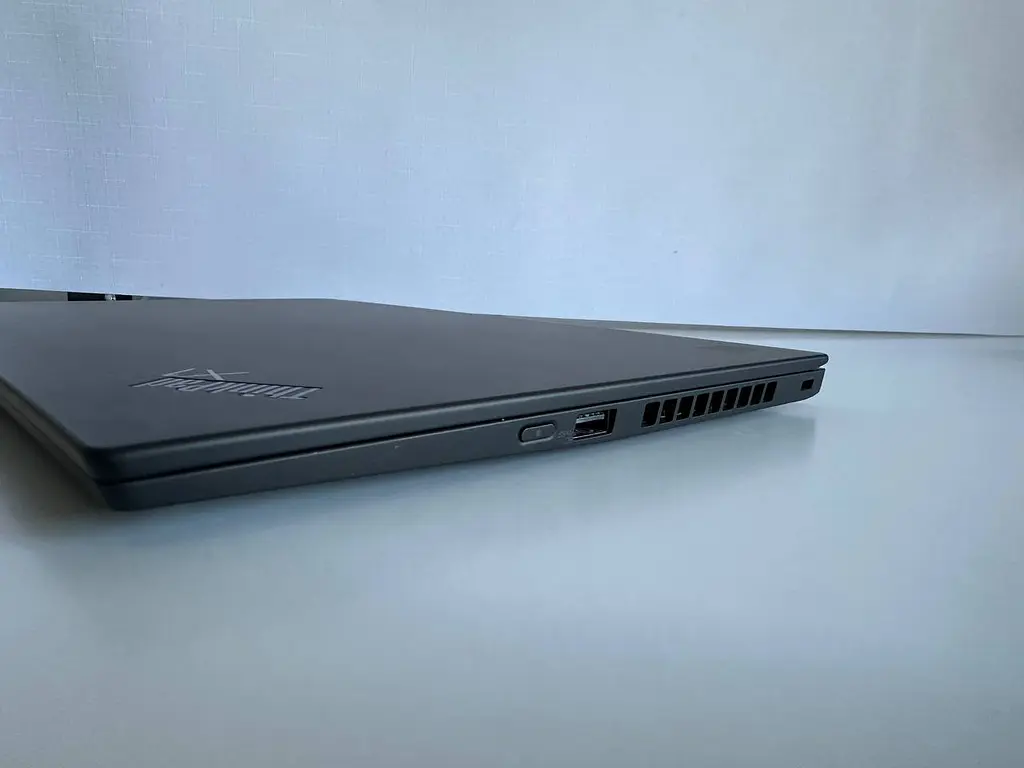 Ноутбук Lenovo Thinkpad X1 Carbon 8th Gen 14" Б/у (i7-10610U / 16GB / SSD 512GB / 1920x1080 IPS Touch) Refurbished - фото 11