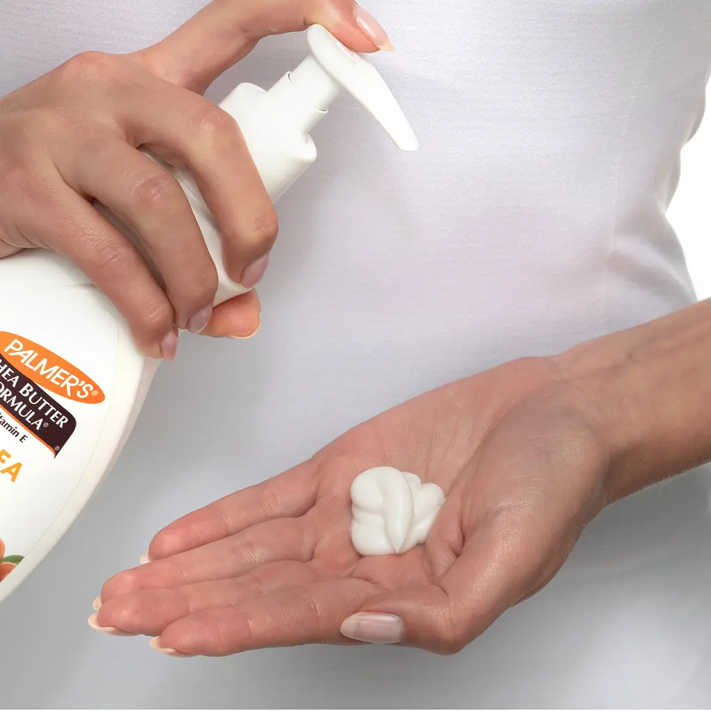 Лосьйон для тіла Palmer's Shea Butter Formula Raw Shea Nourish з олією ши та вітаміном Е 400 мл  - фото 2