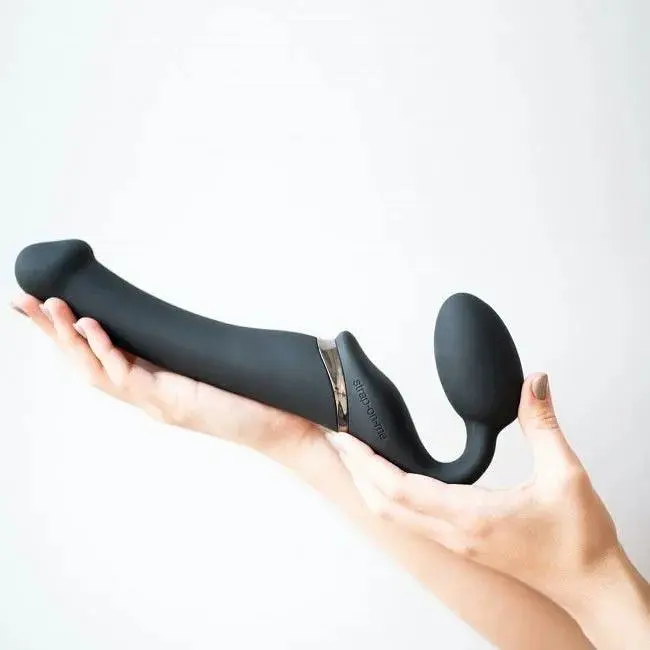 Безремінний страпон з вібрацією Strap-On-Me Vibrating Black M - фото 7