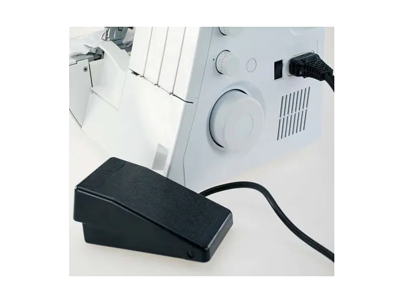 Коверлок Minerva M4000CL - фото 3