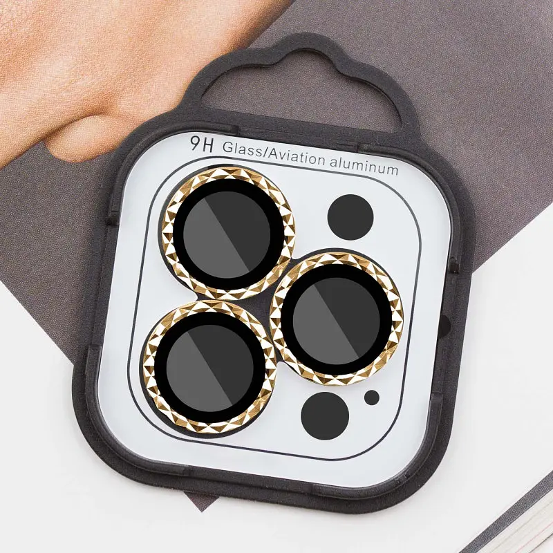 Защитное стекло Metal Shine на камеру (в упак.) для Apple iPhone 15 Pro (6.1) / 15 Pro Max (6.7) Золотой / Gold - фото 2