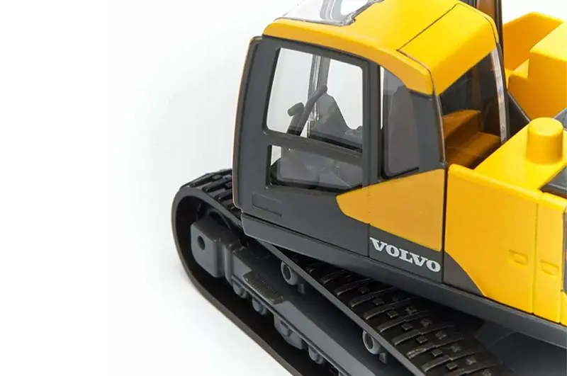 Іграшковий екскаватор Volvo EC220E Bburago 18-32086 - фото 3