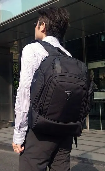 Рюкзак міський для ноутбука 17 дюймів Sumdex PON-399BK Чорний - фото 2