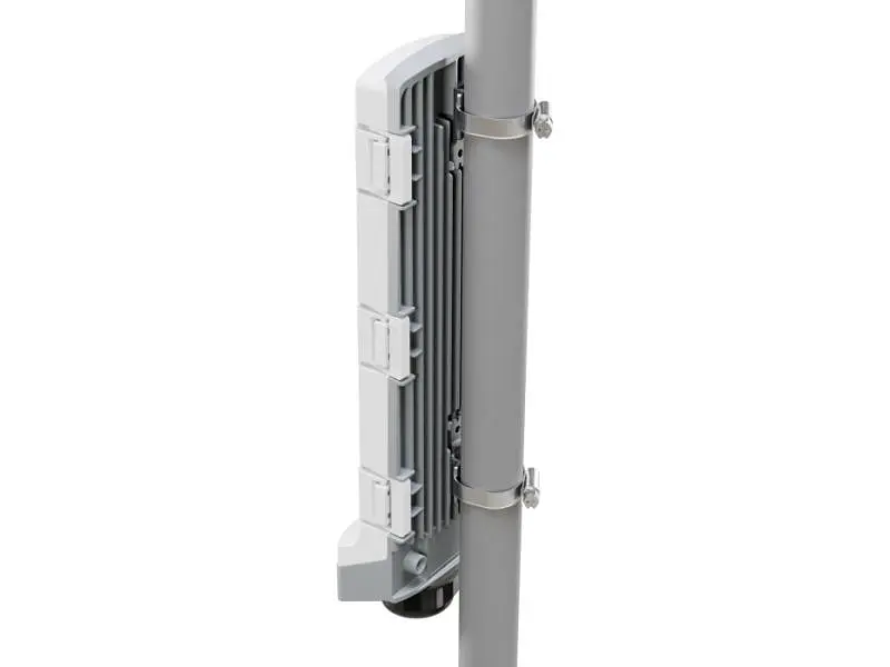Комутатор MikroTik Cloud Smart Switch (CSS606-1G-2Gi-3S+OUT) - фото 4