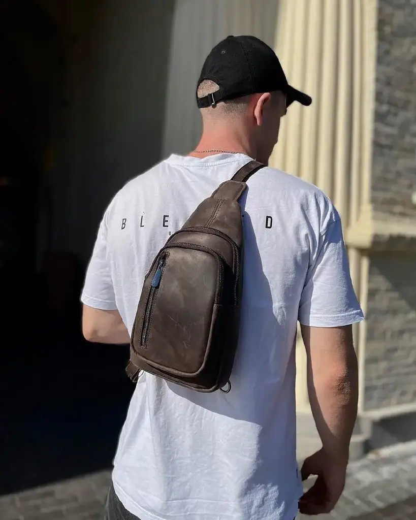 Чоловічий слінг 17х30х6 зі шкіри крейзі хорс для телефону Tiding Bag 6349 коричневий 17 см - фото 5