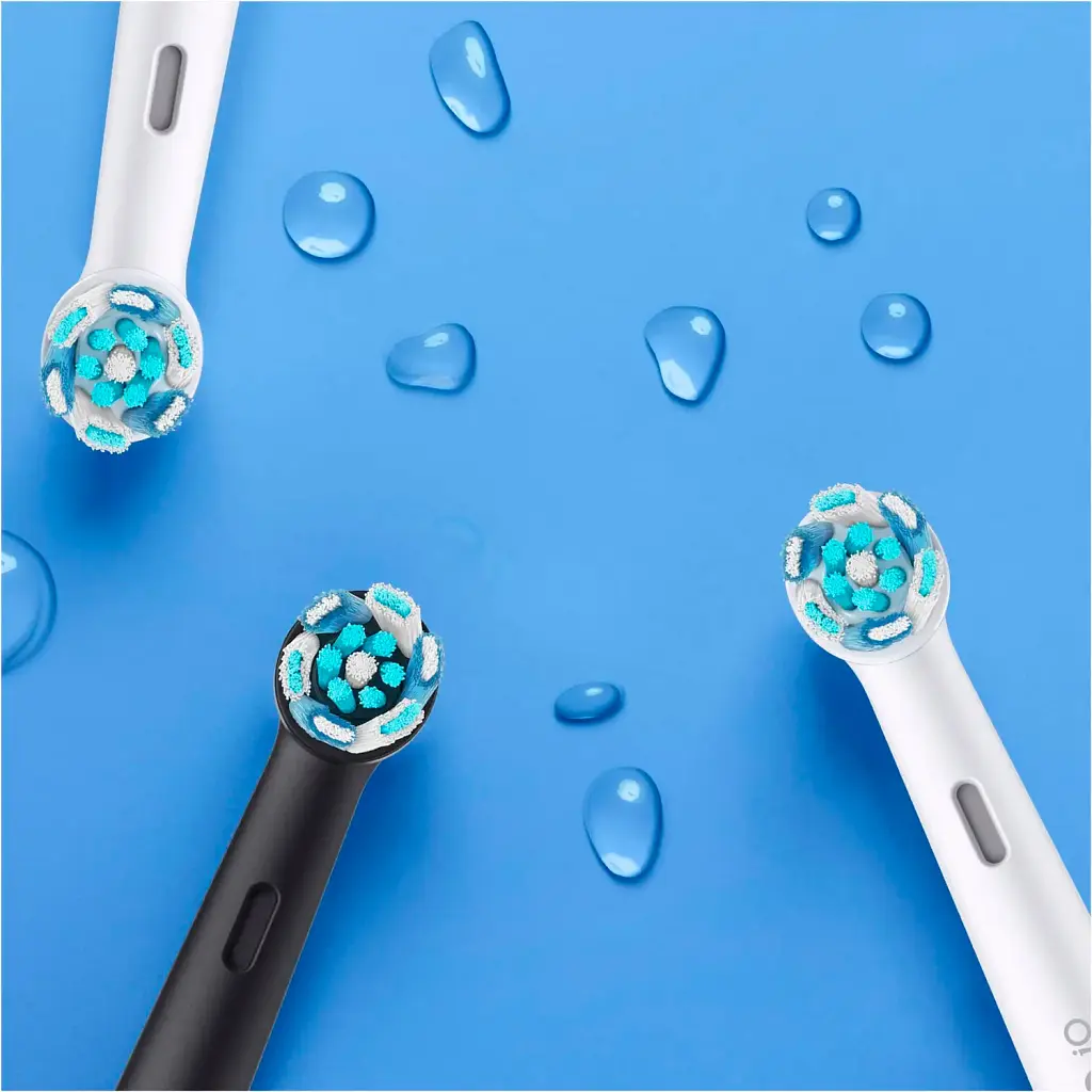 Электрическая зубная щетка Oral-B IOM9.1B2.2AD Black Onyx - фото 5