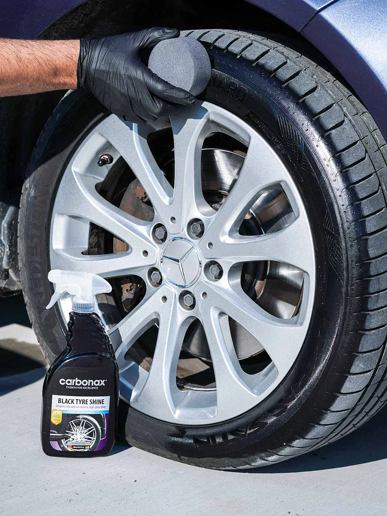 Спрей для чорніння шин Carbonax Black Tire Shine (3800033106031) - фото 5