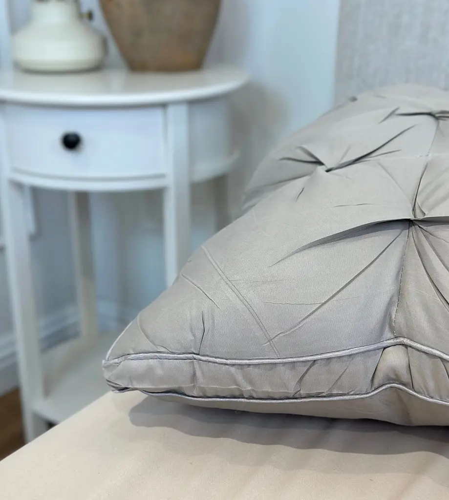 Подушка тісто з поліефірного волокна Hotel pillow 19535 50х70 см сіра - фото 3