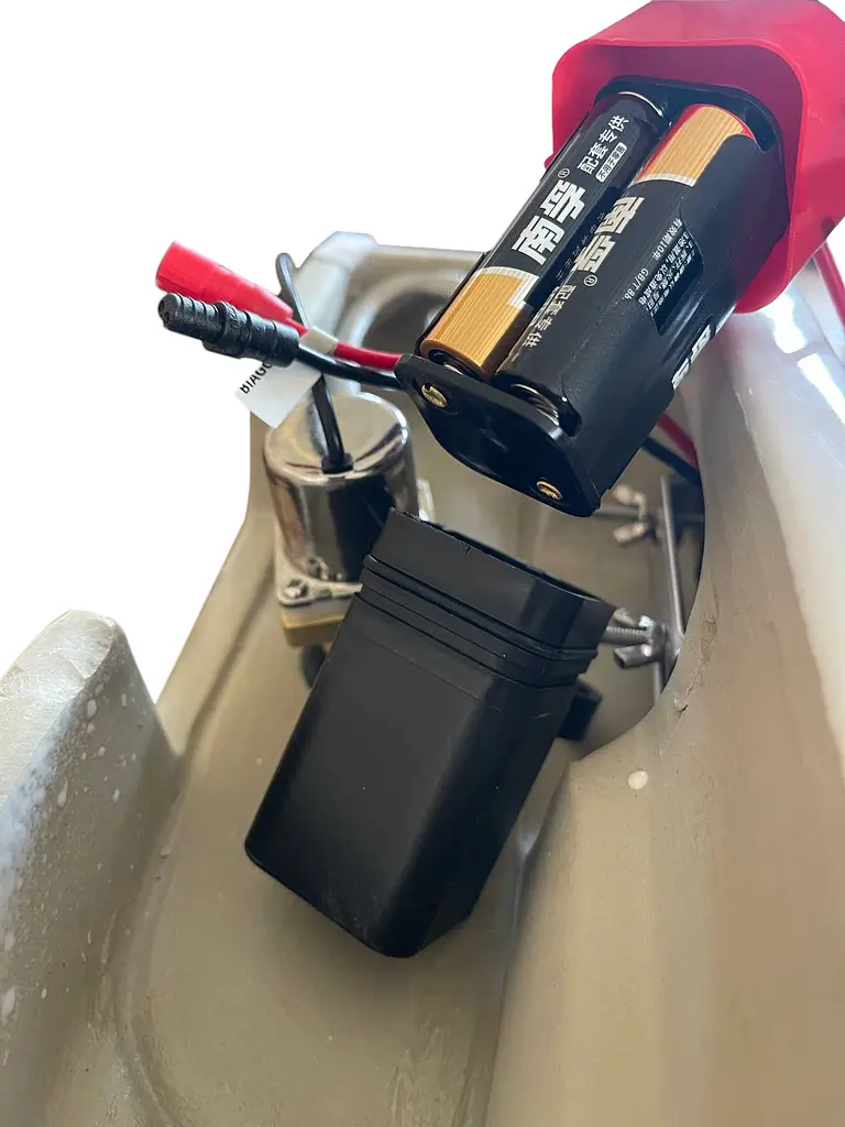 Система управління змивом пісуара Mixxus Premium Bevel-2301 з Іч датчиком, батар.+адаптер 220В MP6683, Хром - фото 3
