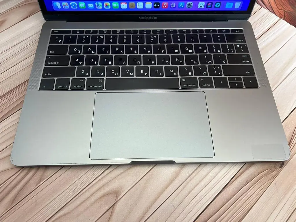 Ноутбук Apple MacBook Pro 13" A1708 i5-6360U/8/251 (C17SN41FGVC1) Б/в - фото 2