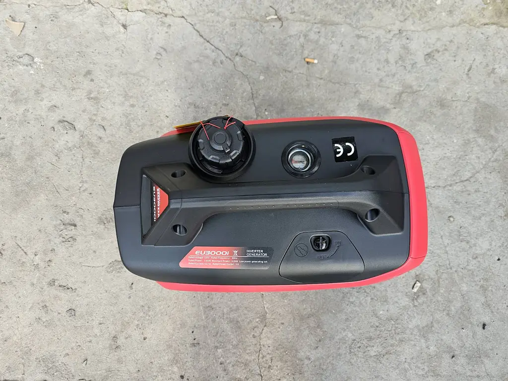 Генератор інверторний бензиновий 3,0 кВт Honda EU3000i  - фото 7