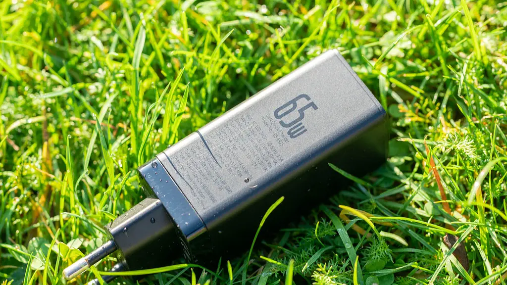 Зарядное устройство 65 W Baseus GaN 2C+U (BS-E915/CCGAN-B01) - фото 5