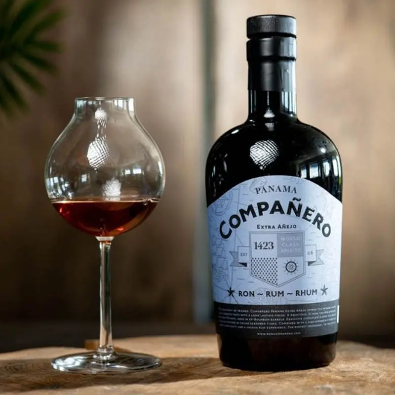 Ром Companero Panama Extra Anejo 54% 0.7 л в подарочной упаковке - фото 3