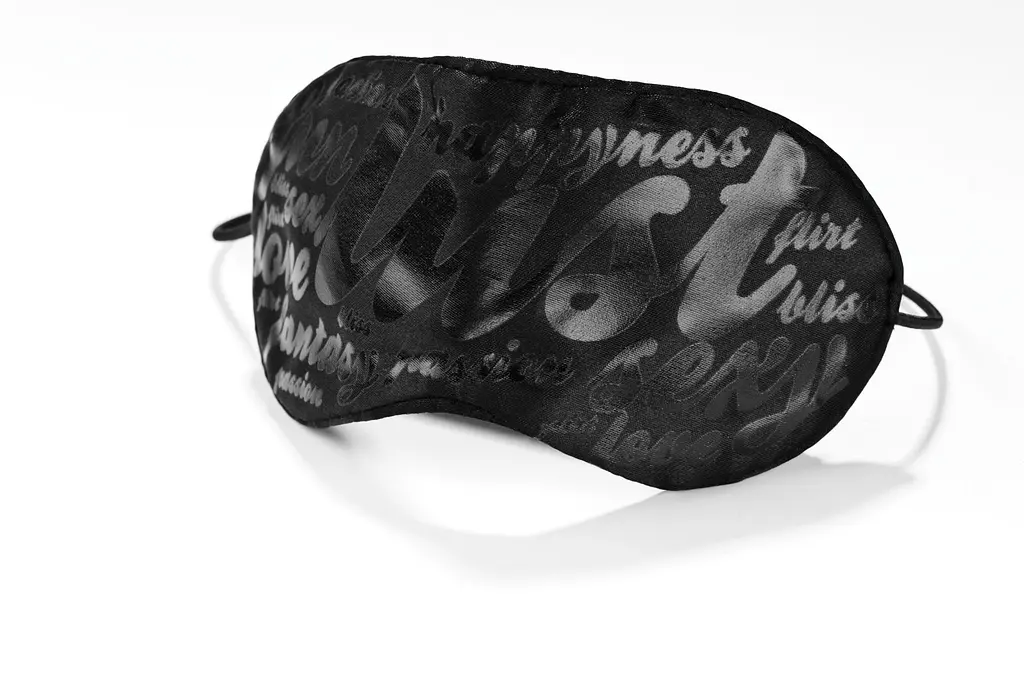 Маска ніжна на очі Bijoux Indiscrets - Blind Passion Mask в подарунковому пакованні - фото 2
