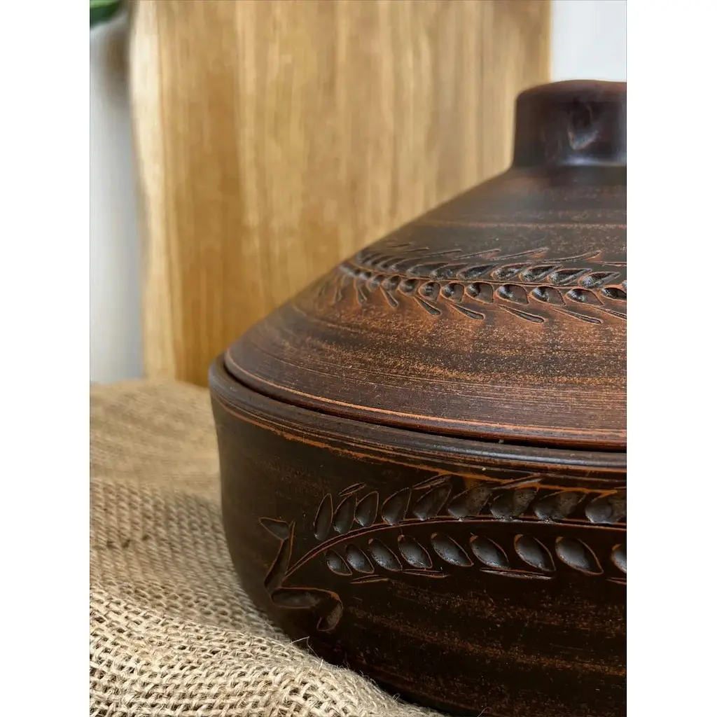 Сковорода 3 літри керамічна (глиняна) з кришкою різьблена Колосок - фото 6