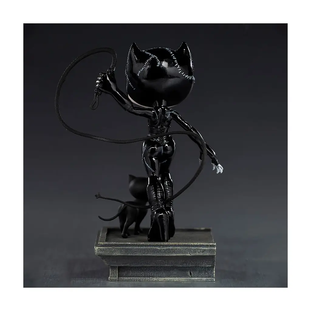 Фігурка для геймерів Weta Workshop DC Comics Batman Returns Catwoman (DCCBAT47121-MC) - фото 3