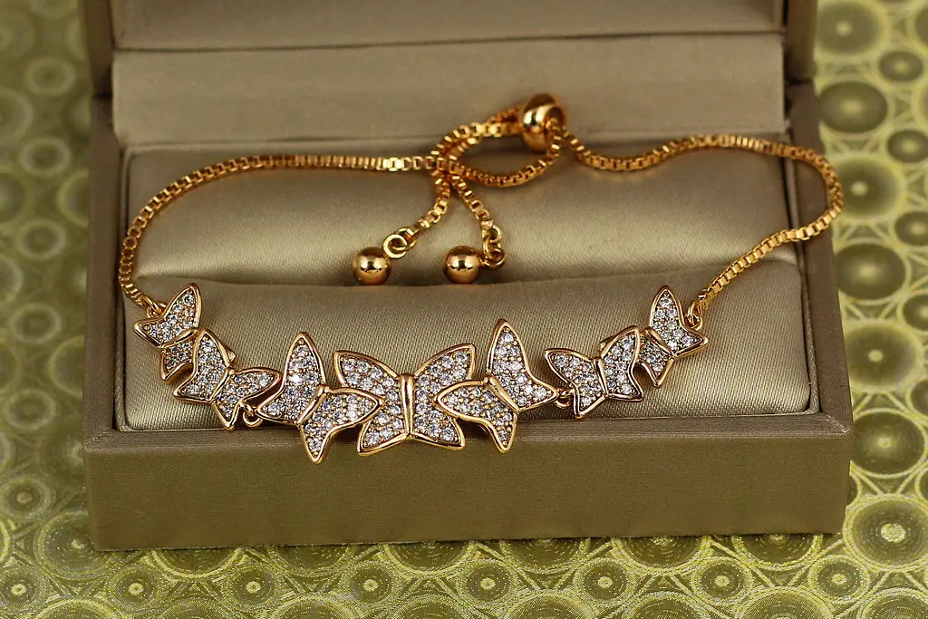 Браслет Xuping Jewelry регульований на бігунку Рій метеликів золотистий