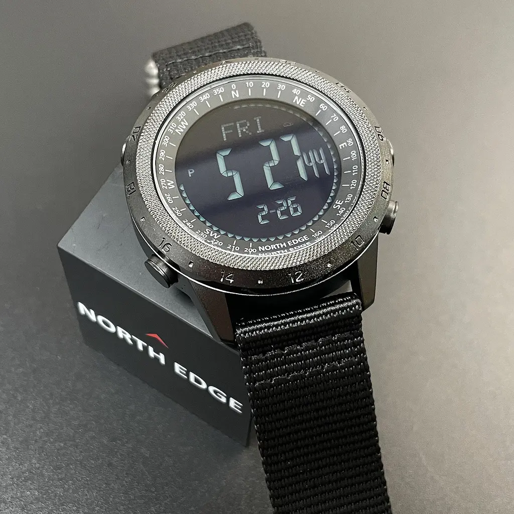Наручний годинник чоловічий North Edge Desert Nylon Power 5BAR 2 ремінці Чорний (3590) - фото 4