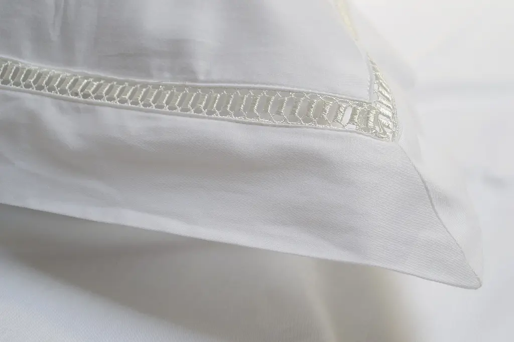 Постельное белье сатин premium Lotus Home - Queena белый евро - фото 4