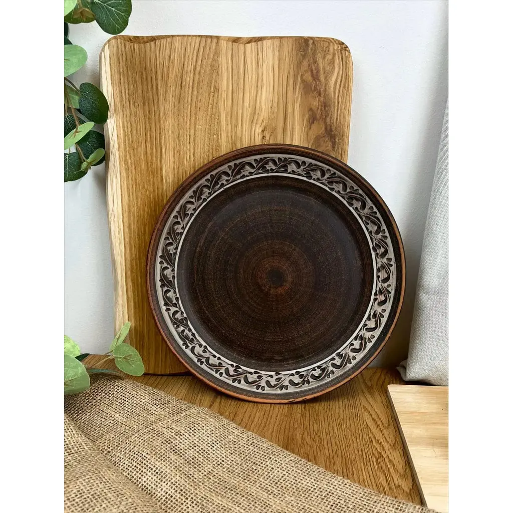 Тарілка 26 см керамічна (глиняна) різьблена Ангоб - фото 3