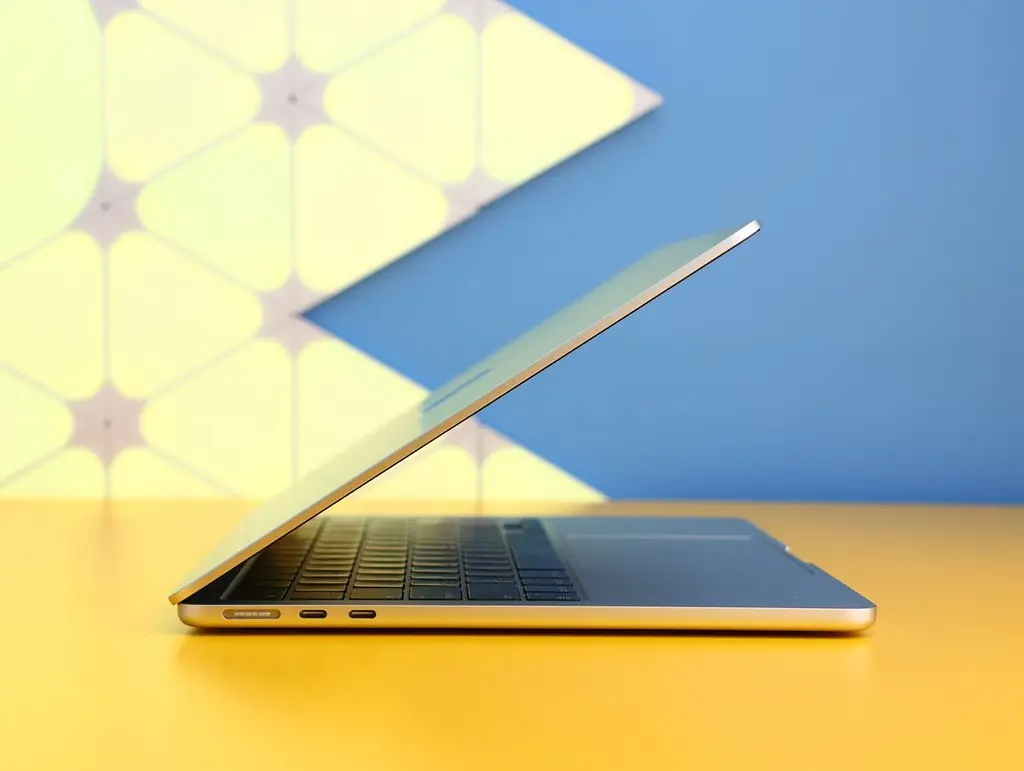 Ноутбук Apple MacBook Air 13'' M2 Retina Starlight 2022 (MLY13) Б/У [173652] - фото 3