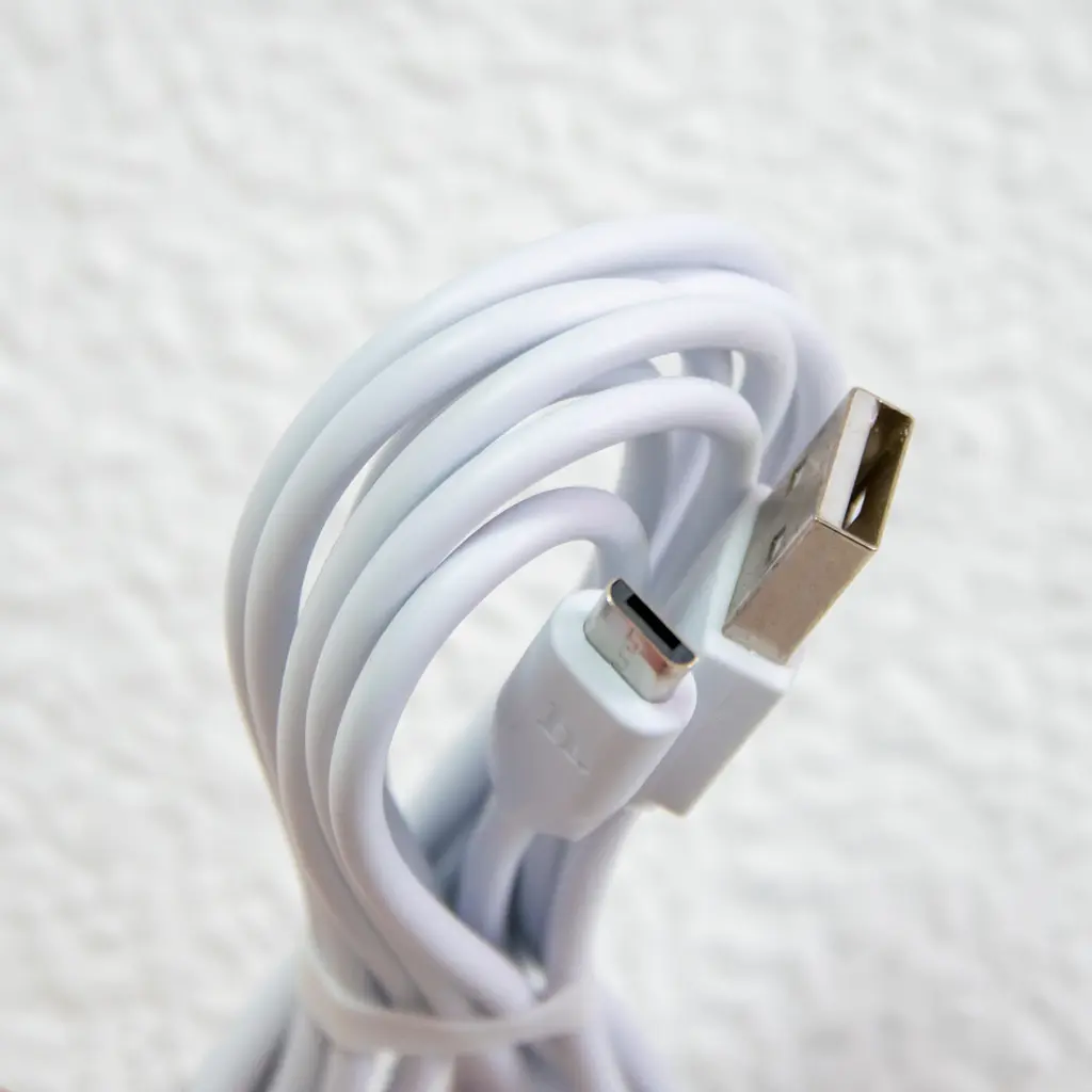 Кабель для зарядки телефону HOCO X1 Micro-USB 2m, білий, силіконовий шнур 2.4А - фото 4