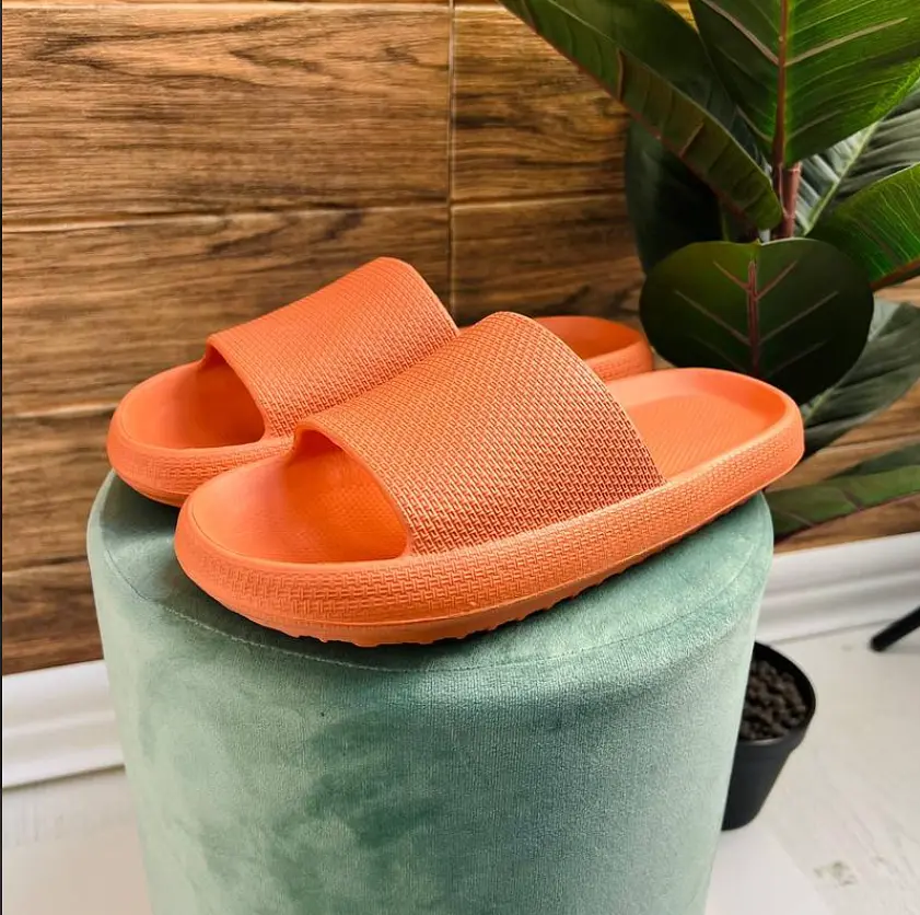 Shoozy капці шльопанці жіночі, жовтогарячі - фото 2