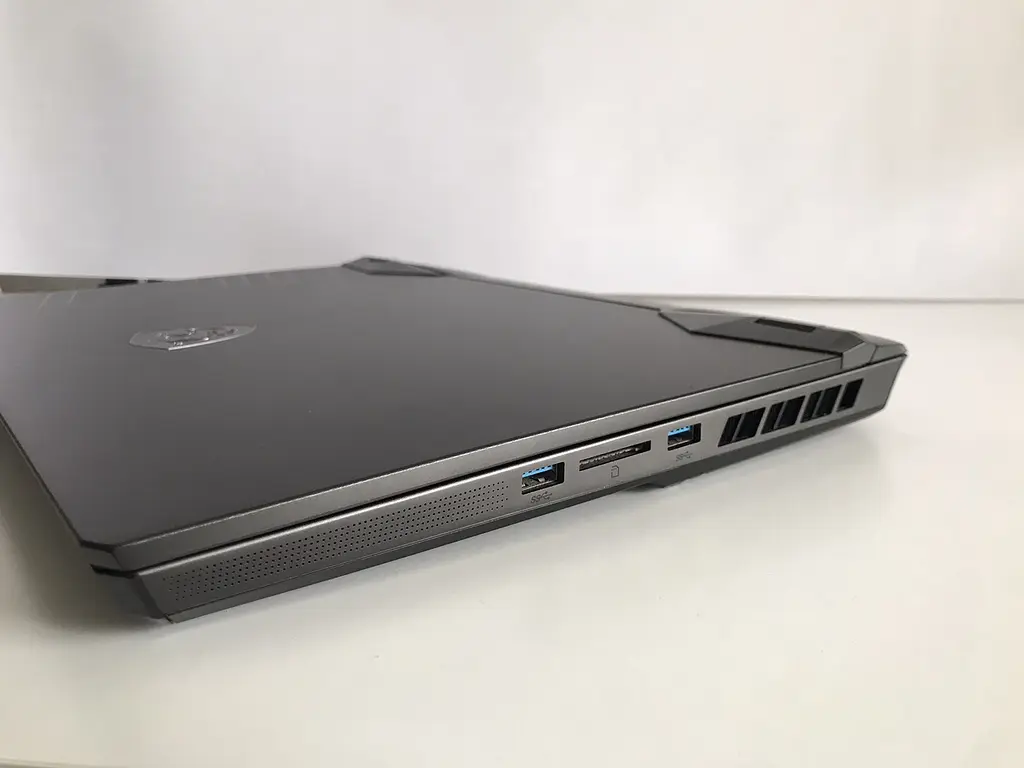Ноутбук MSI Raider GE67 HX (i7-12800HX / 16GB / SSD 512GB / 2560x1440 OLED 240Hz) б/у - фото 10