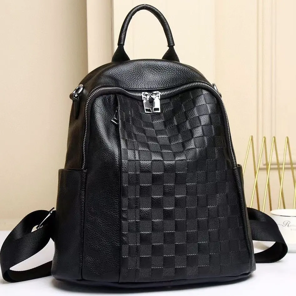 Шкіряний жіночий рюкзак з тисненням 42147 Tiding Bag чорний - фото 4