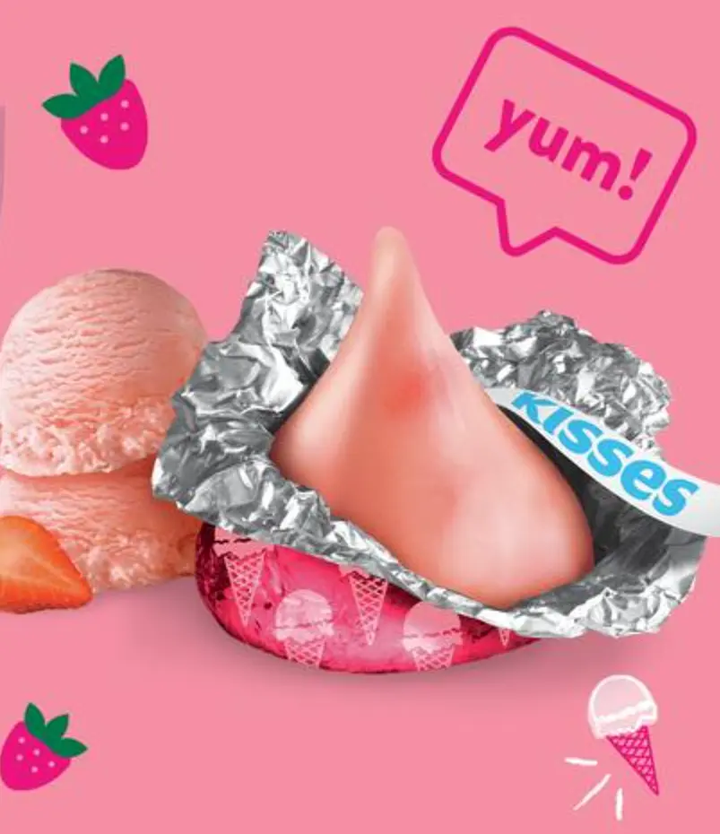 Шоколадні цукерки Hershey's Kisses Strawberry Ice Cream Cone Flavored Candy Bag 118 г - фото 3