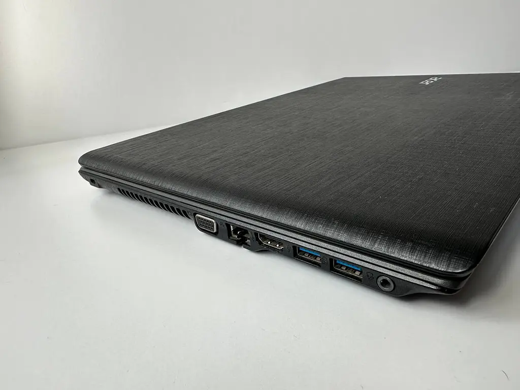 Ноутбук Acer Aspire E5-773G 17.3" (i3-6100U / 8GB / SSD+HDD / GeForce 940M 2GB) б/в - фото 8